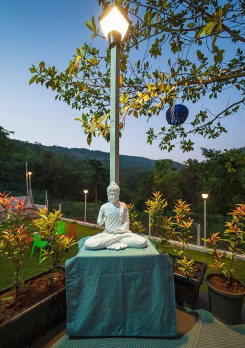 Spicy Mango Lakeside Abode - Luxurious Villa In Pawana Lonavla Exterior foto